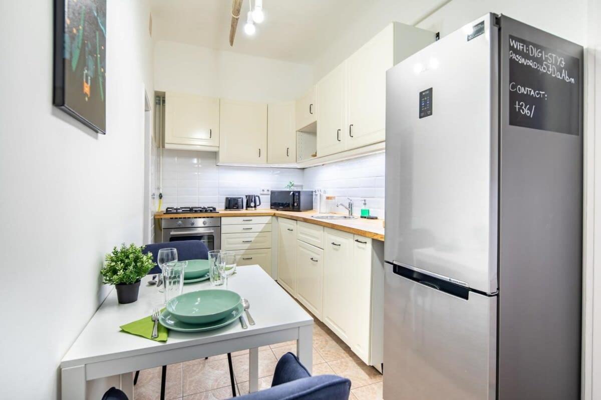 Convenient Apartment At Gastro Driven Location Budapest Luaran gambar