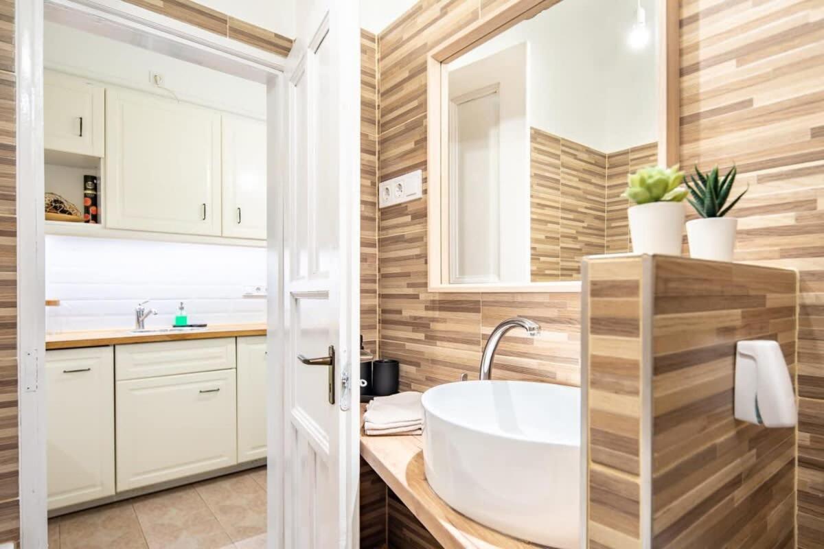 Convenient Apartment At Gastro Driven Location Budapest Luaran gambar